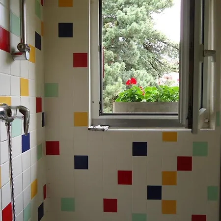 Les Touristes 2* וורבייה