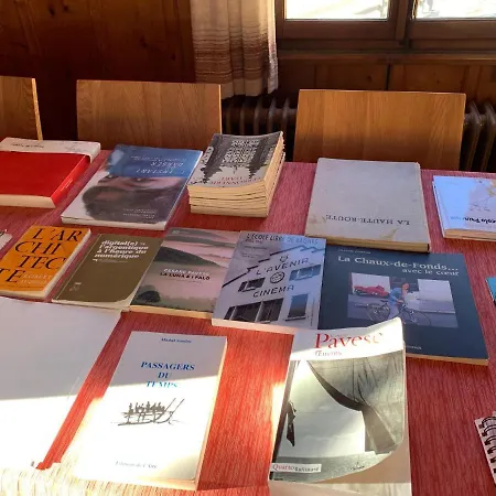 Les Touristes מלון וורבייה